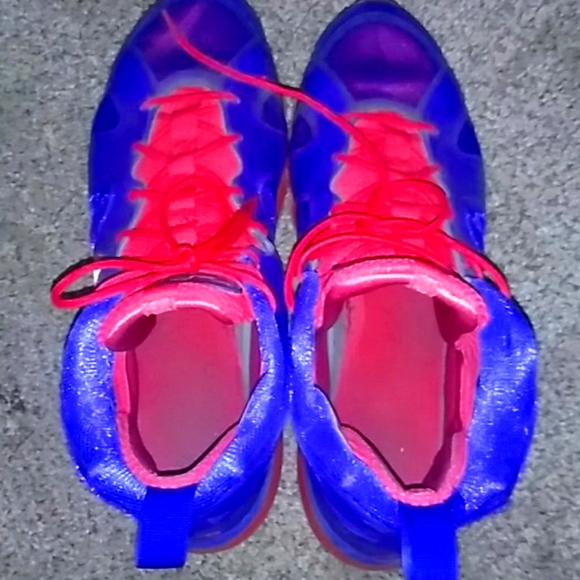 Nike-Jrs - Picture 2 of 3